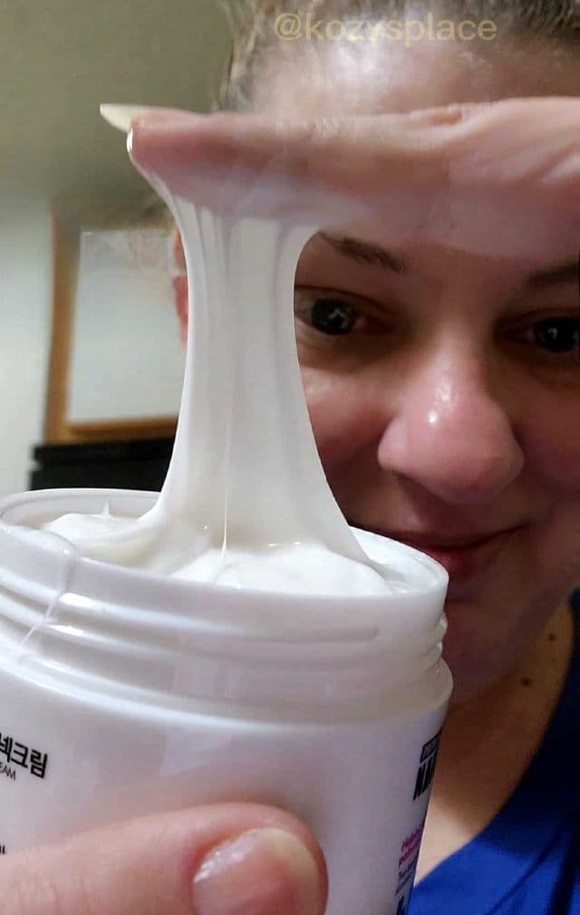 medi-peel Premium Naite Thread Neck Cream review photo by SarriK