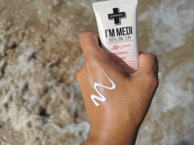 Suntique I'm Medi 100% Zinc Sun SPF 50+ PA++++ review photo by hashiskincare
