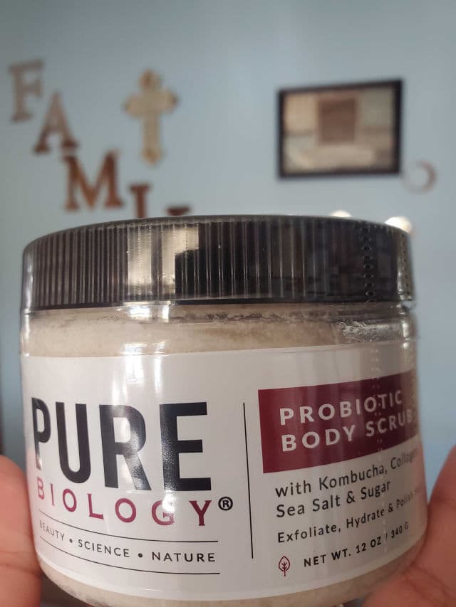 Pure Biology Probiotic Body Scrub review photo by Twapslove