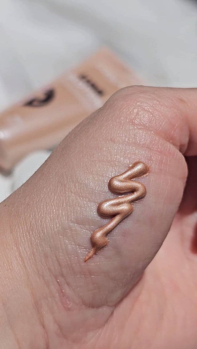 L'Oreal Paris 903 Medium review photo by lanubedejuanilp