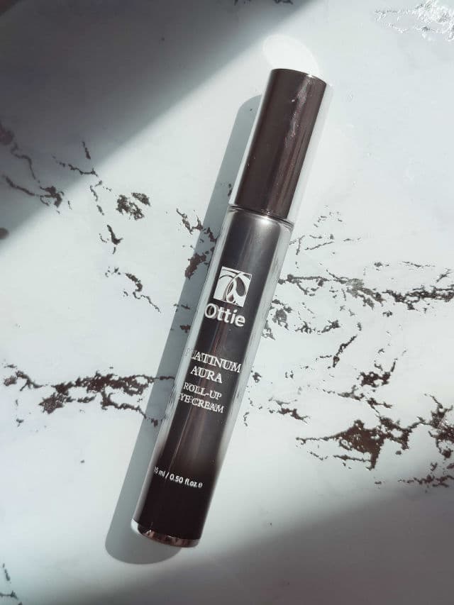 Ottie Platinum Aura Roll-Up Eye Cream review photo by lanubedejuanilp