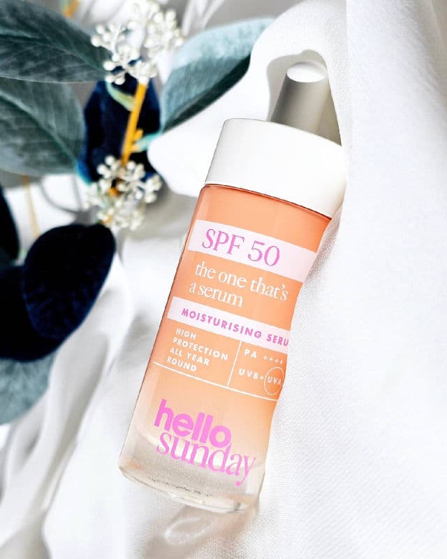 Hello Sunday The Matte One Sebum Control Fluid SPF50  review photo by lanubedejuanilp