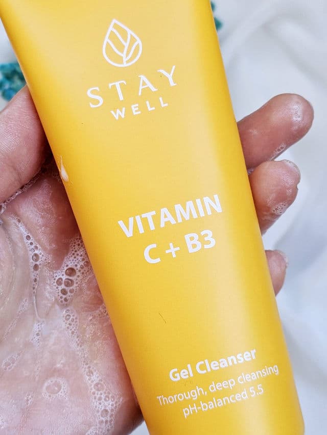 STAY Well Triple Hyaluronic Acid Cleansing Foam review photo by lanubedejuanilp