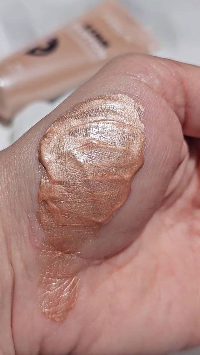 L'Oreal Paris 903 Medium review photo by lanubedejuanilp