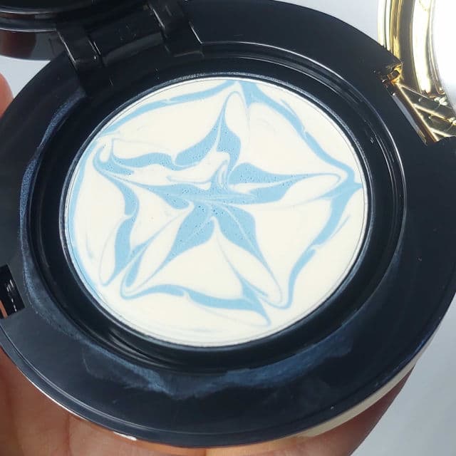 VT COSMETICS Essence Sun Pact SPF50+ PA+++ review photo by fiorence