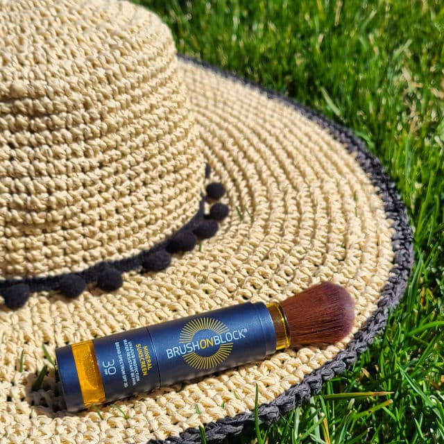 Brush On Block Translucent Mineral Powder Sunscreen SPF30 review photo by canadianskincare