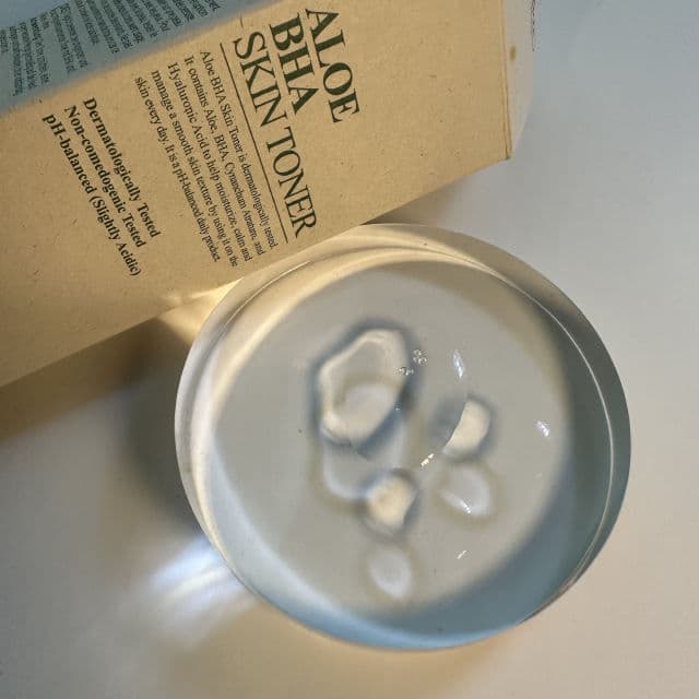 BENTON Aloe BHA Skin Toner review photo by canadianskincare