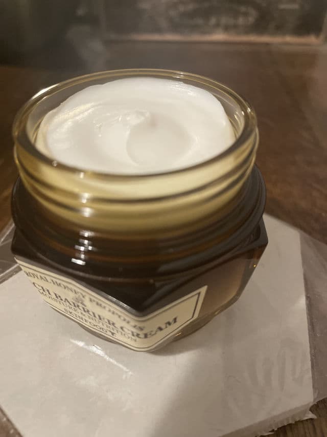 SKINFOOD Royal Honey Propolis Enrich Cream review photo by Hebskin