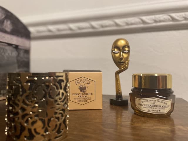 SKINFOOD Royal Honey Propolis Enrich Cream review photo by Hebskin