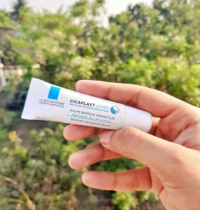 La Roche-Posay Cicaplast Baume B5 Lips review photo by SkincareWisdom16