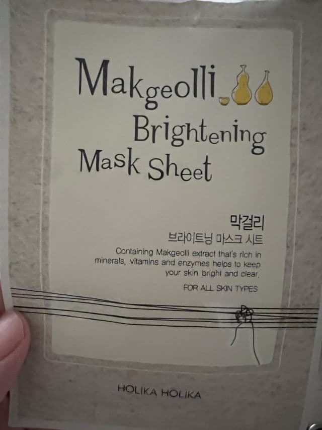 HOLIKA HOLIKA Makgeolli Brightening Mask Sheet review photo by Eilynn
