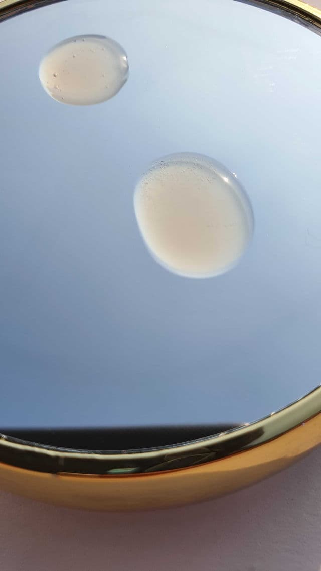 Suganda White Lotus Moisturiser - Unscented review photo by Apz