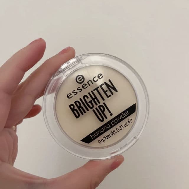 Essence Brighten Up! Banana Powder review photo by KellyK