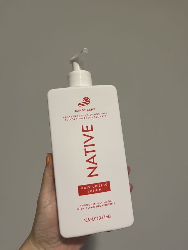 NATIVE Candy Shop Strawberry & Vanilla Taffy Body Wash review photo by KellyK