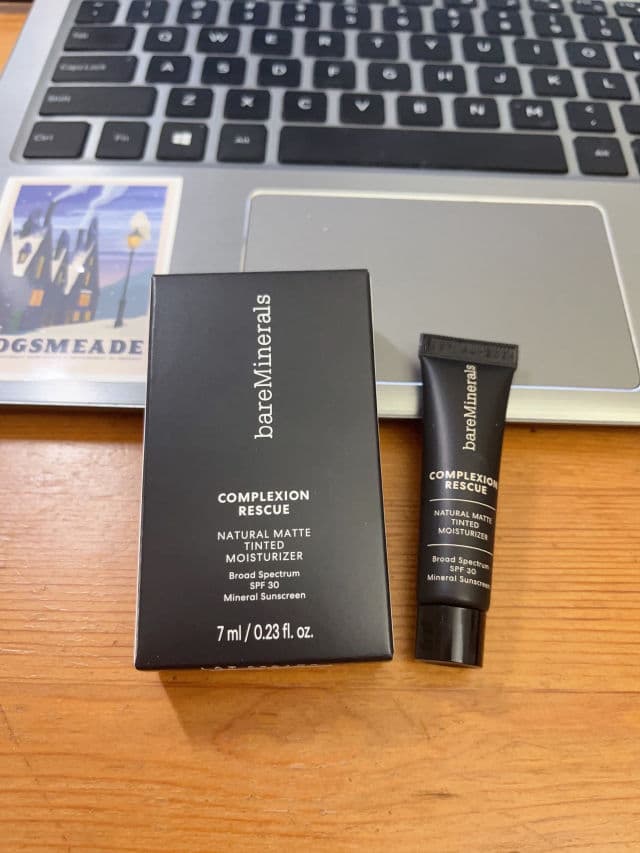 BareMinerals Complexion Rescue Tinted Hydrating Gel Cream Broad Spectrum SPF 30 review photo by KellyK