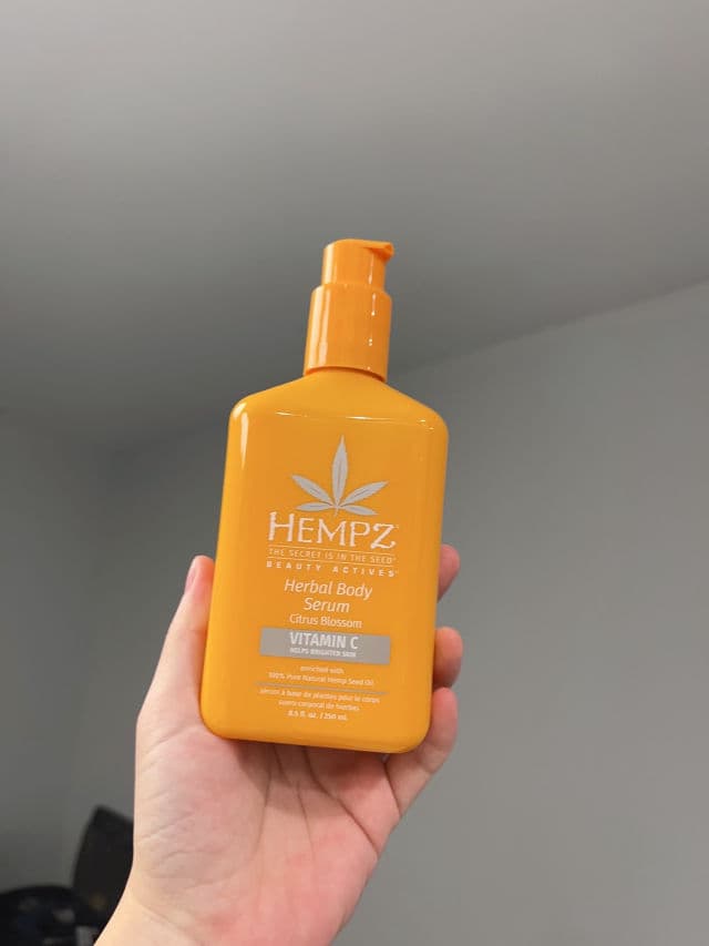 Hempz Yuzu & Starfruit Daily Herbal Body Moisturizer Broad Spectrum SPF 30 review photo by KellyK