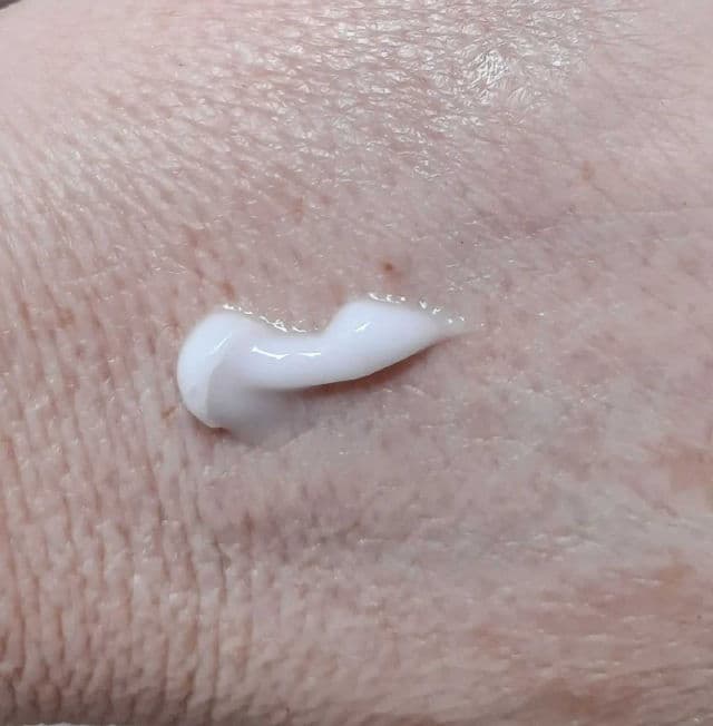 Kimtrue Brightening Hand Cream with Niacinamide review photo by Anjali100