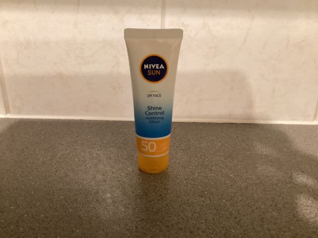 Nivea UV Face Shine Control Mattifying Effect SPF 50 review photo by Garden28