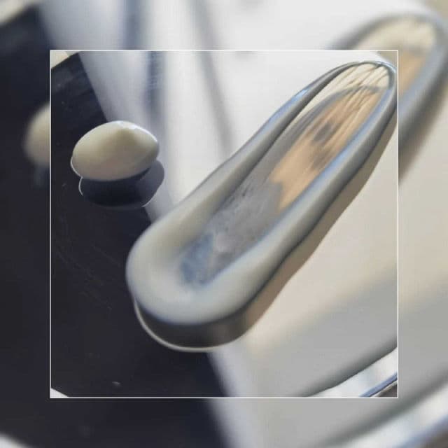 ISNTREE Hyaluronic Acid Watery Sun Gel SPF50+ PA++++ review photo by everlastingbloom