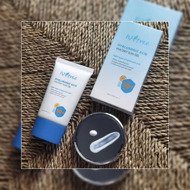 ISNTREE Hyaluronic Acid Watery Sun Gel SPF50+ PA++++ review photo by everlastingbloom