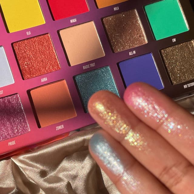 Beauty Bay Nikkietutorials X Beauty Bay Palette review photo by Isra