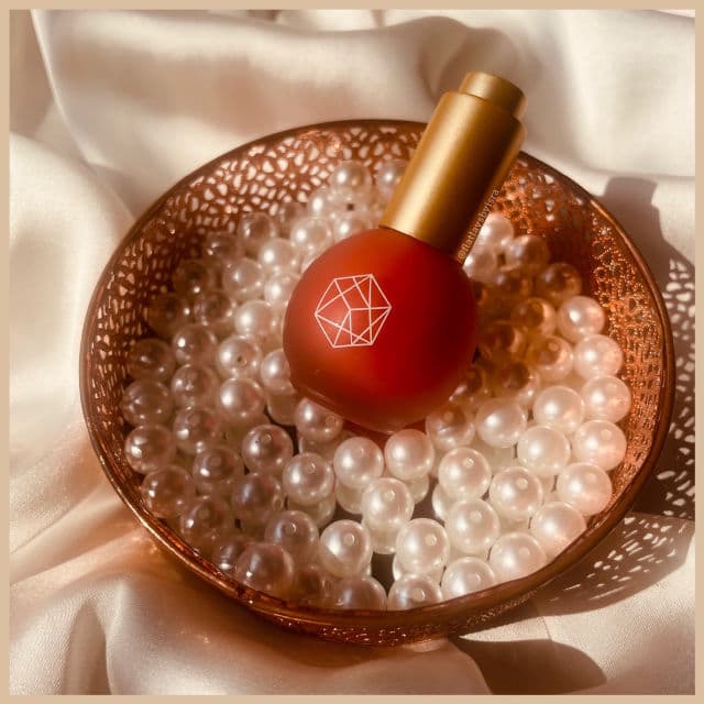 EM Cosmetics Little Lilac Serum Blush review photo by Isra