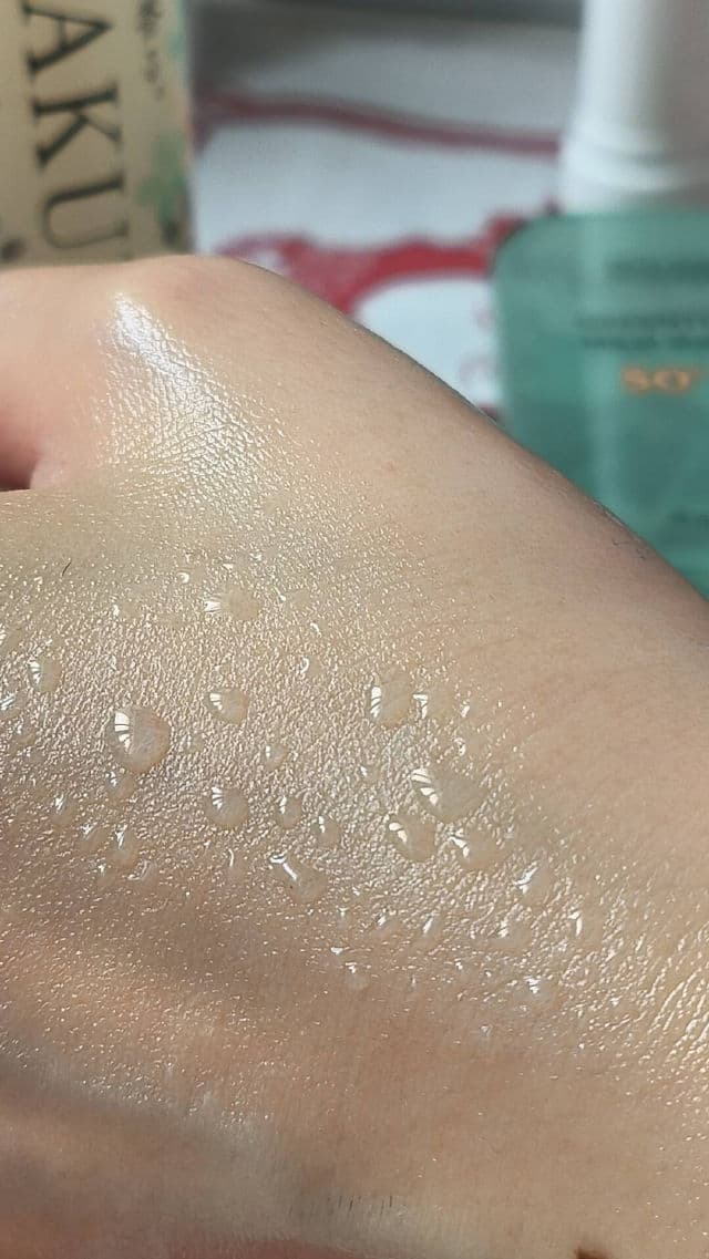 Round A' Round Green Tea Cica Sun Stick SPF50+ PA++++ review photo by zombieskinz