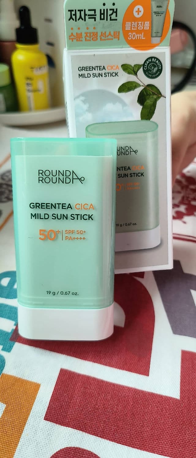 Round A' Round Green Tea Cica Sun Stick SPF50+ PA++++ review photo by zombieskinz