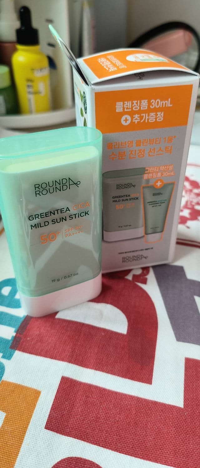 Round A' Round Green Tea Cica Sun Stick SPF50+ PA++++ review photo by zombieskinz
