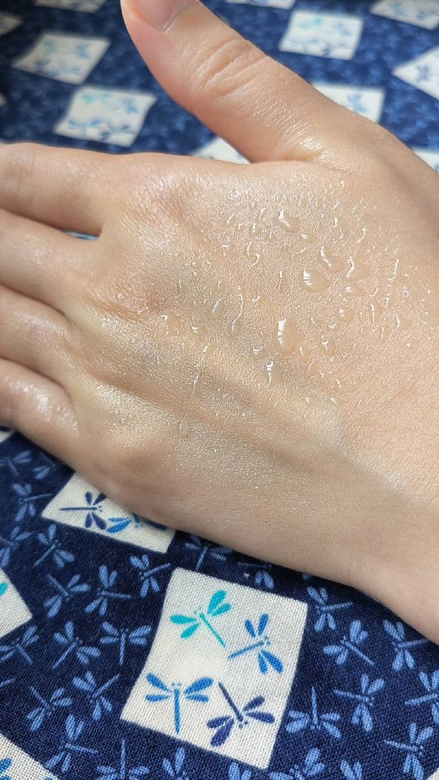 Sunplay Ultra Shield SPF130 review photo by zombieskinz