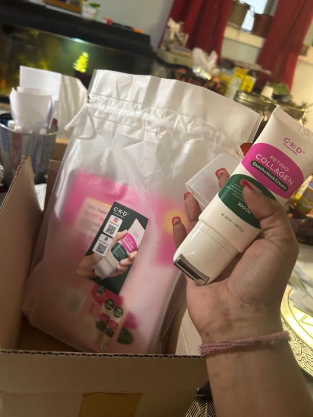 CKD Guaranteed Retino Collagen Guasha Neck Cream review photo by yasmini19