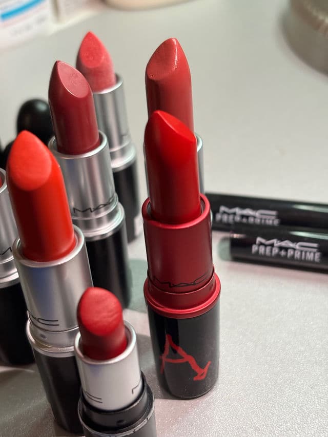 MAC Ruby Woo review photo by Miaahannah