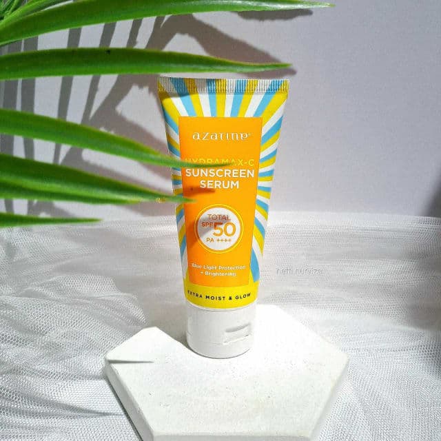 Azarine Hydramax-C Sunscreen Serum SPF 50 PA++++ review photo by Nettinv