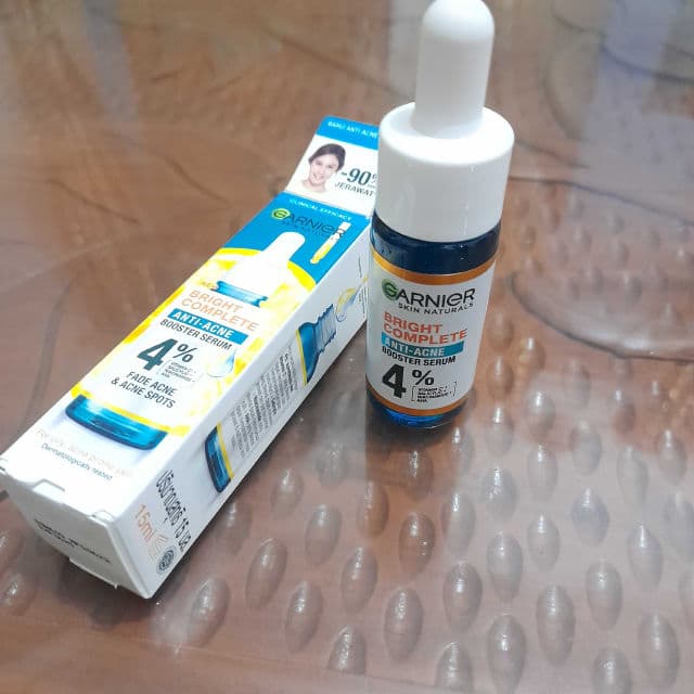 Garnier Bright Complete Anti-Acne Booster Serum review photo by Nuvinurfa