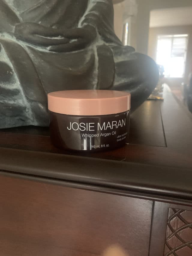 Josie Maran Cosmetics Whipped Argan Oil Ultra-Hydrating Body Butter review photo by Fierce21