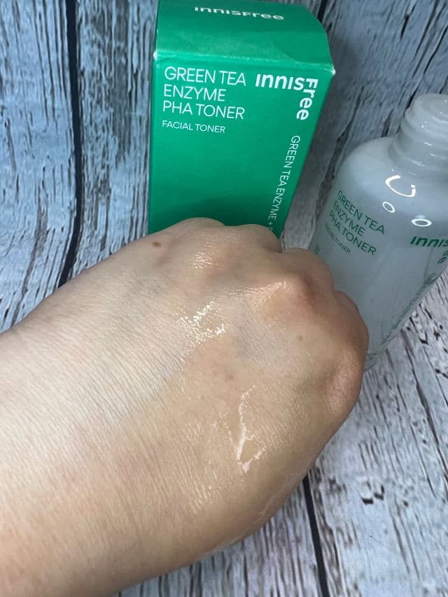 INNISFREE Green Tea Enzyme 7% PHA Gentle Exfoliating Toner review photo by venessao13