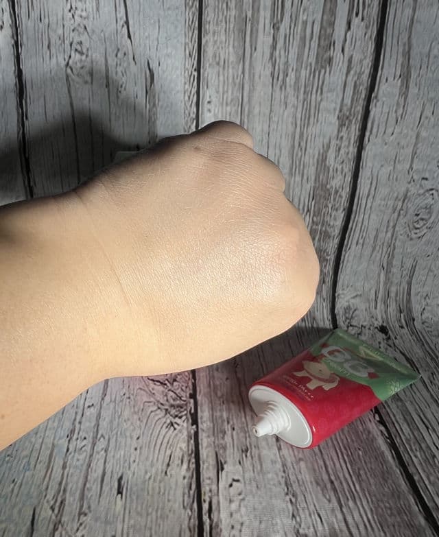 ELIZAVECCA Milky Piggy BB Cream SPF50+ PA+++ review photo by maitegavmaitega