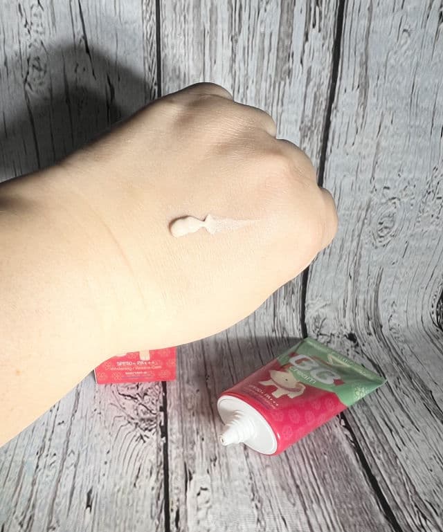 ELIZAVECCA Milky Piggy BB Cream SPF50+ PA+++ review photo by maitegavmaitega