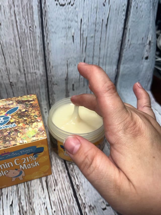 ELIZAVECCA Milky Piggy Vitamin C 21% Ample Mask review photo by venessao13