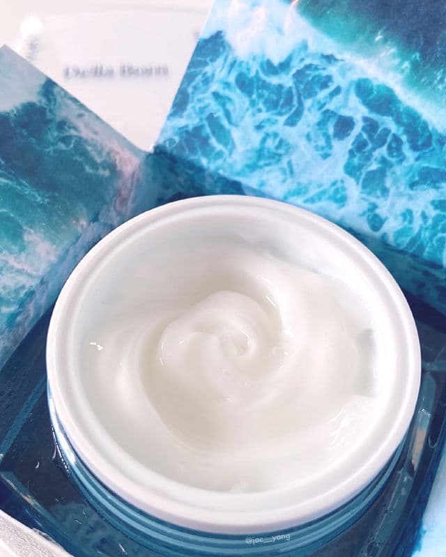 Della Born Marine Collagen Cream review photo by jacyang