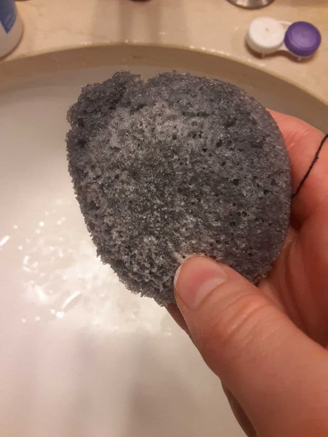 Julep Charcoal Konjac Sponge review photo by theskinilivein