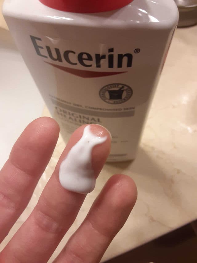 Eucerin Original Healing Lotion review photo by theskinilivein
