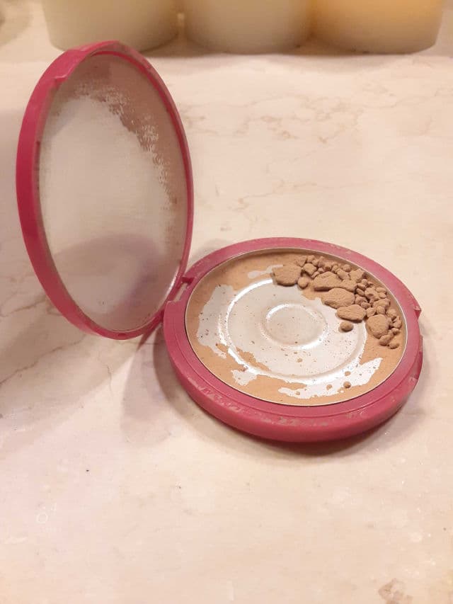 Bourjois Healthy Mix Powder review photo by theskinilivein