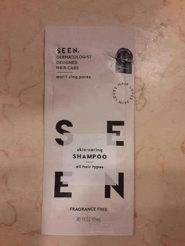 SEEN Skin-caring Shampoo review photo by theskinilivein