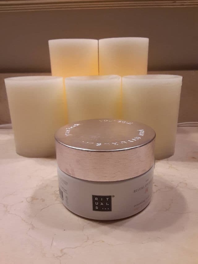 Rituals The Ritual of Sakura Sugar Body Polish review photo by theskinilivein
