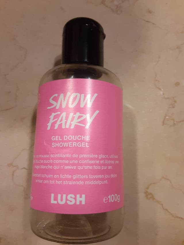 LUSH Snow Fairy Shower Gel review photo by theskinilivein