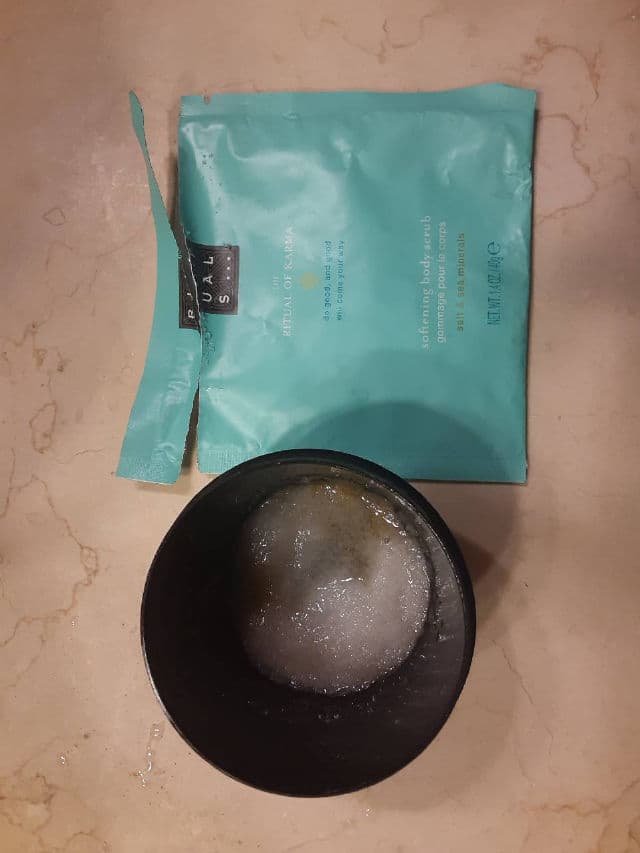 Rituals The Ritual of Karma Body Scrub review photo by theskinilivein