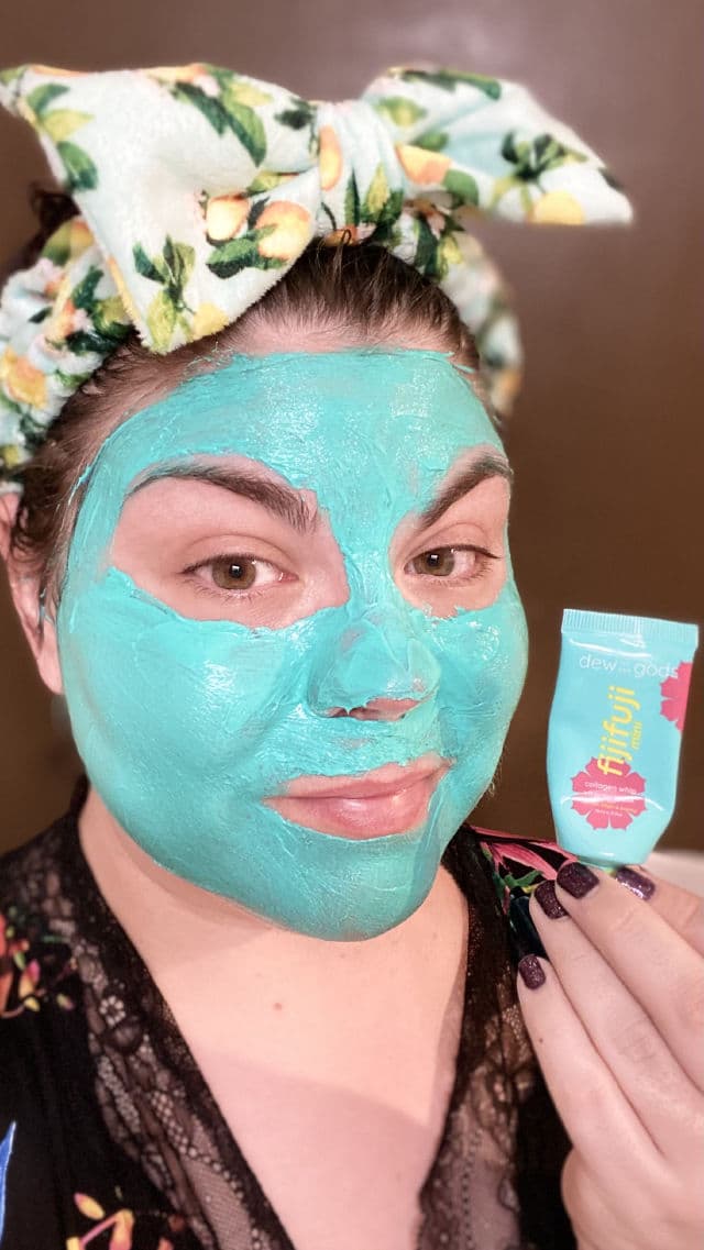 DEW of the GODS FijiFuji Collagen Vitamin Mask review photo by ElleCookie