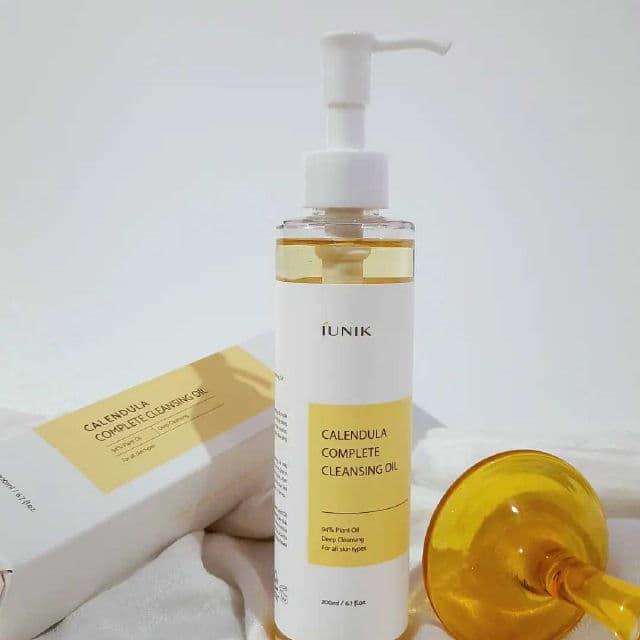 Iunik Calendula Complete Cleansing Oil review photo by Tanzinaamy