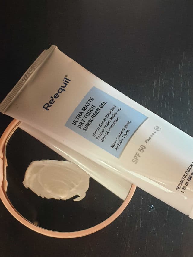 Re'equil Ultra Matte Dry Touch Sunscreen review photo by Nidhijamwal88